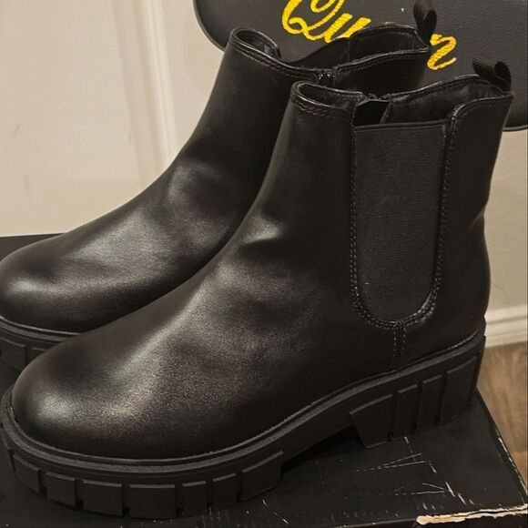 Steve Madden Phyllis Combat Boot- Black - Picture 6 of 8